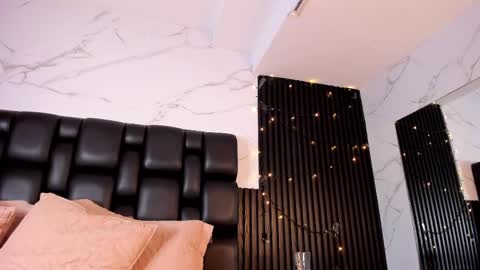 Aurora online show from 09.19.25