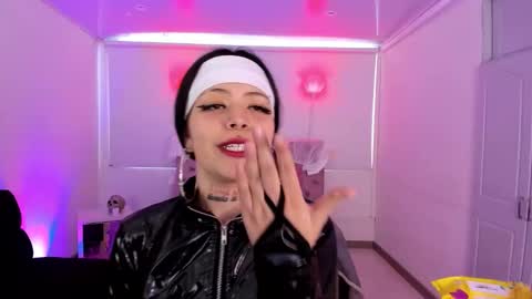 Snapshot of auroradiaz_ chatting on 10.13.25 Aurora Diaz online show from 10.13.25