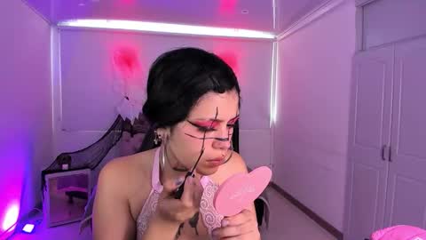 Snapshot of auroradiaz_ chatting on 10.23.25 Aurora Diaz online show from 10.23.25