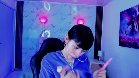 Snapshot of auroradiaz_ chatting on 02.27.26 Aurora Diaz online show from 02.27.26