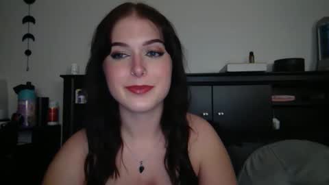 Snapshot of auroralightz1 chatting on 09.20.25 auroralightz1 online show from 09.20.25