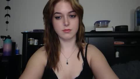 auroralightz1 online show from 11.11.25