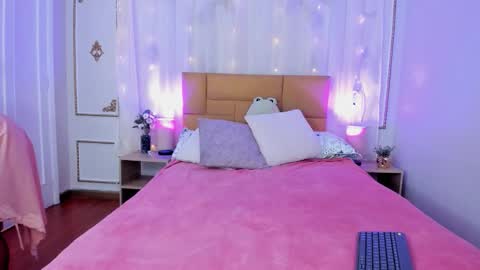 Aurora online show from 10.03.25