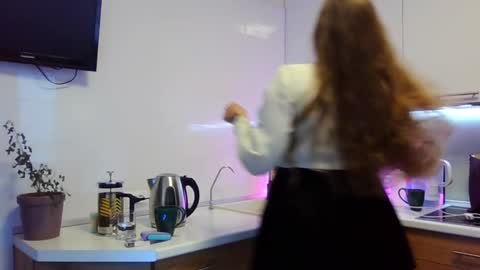 Snapshot of aurore_harris chatting on 01.08.25 Aurore Harris online show from 01.08.25