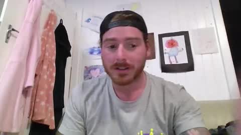 Snapshot of aussie_surf_dude chatting on 03.28.26 Aussie online show from 03.28.26