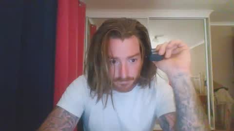 Snapshot of aussie_surf_dude chatting on 03.31.26 Aussie online show from 03.31.26