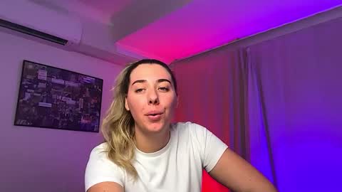 Snapshot of aussielulu chatting on 03.11.26 aussielulu online show from 03.11.26