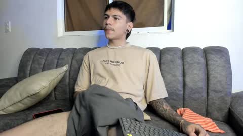 Snapshot of austin_falcon chatting on 12.11.24 Austin online show from 12.11.24