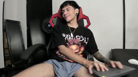 Snapshot of austin_falcon chatting on 02.17.25 Austin online show from 02.17.25