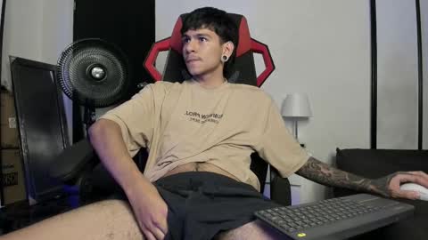 Snapshot of austin_falcon chatting on 02.20.25 Austin online show from 02.20.25