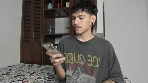 Snapshot of austin_falcon chatting on 10.10.25 Austin online show from 10.10.25