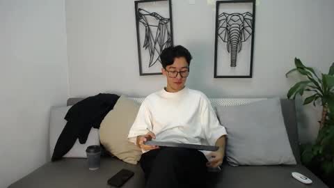 austinreeds online show from 11.27.25