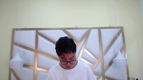 Snapshot of austinreeds chatting on 02.21.26 austinreeds online show from 02.21.26