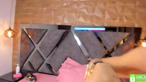 Snapshot of ava_bonny chatting on 09.20.25 ava_bonny online show from 09.20.25