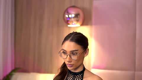 Ava online show from 01.08.25