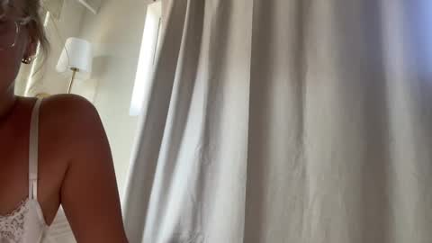 Ava Monroe online show from 10.22.25