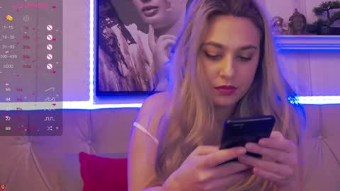 Snapshot of avablue_ chatting on 02.07.25 online show from 02.07.25