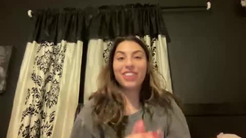 Snapshot of avamonroexo chatting on 01.01.25 Ava Monroe online show from 01.01.25