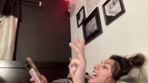 Snapshot of avamonroexo chatting on 12.18.25 Ava Monroe online show from 12.18.25