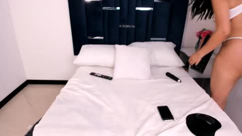 avanibloom  online show from 02.02.26