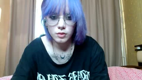 Snapshot of avaobierne chatting on 05.17.26 avaobierne online show from 05.17.26