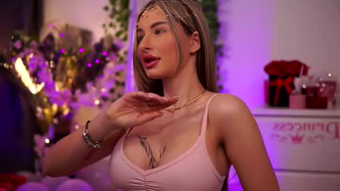 Carina online show from 02.17.25