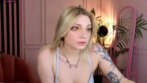 Snapshot of avasun chatting on 02.07.26 avasun online show from 02.07.26