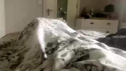 Snapshot of averagebar chatting on 03.17.26 averagebar online show from 03.17.26