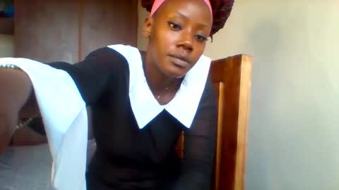 Snapshot of averygoodbadgirl chatting on 05.18.26 averygoodbadgirl online show from 05.18.26