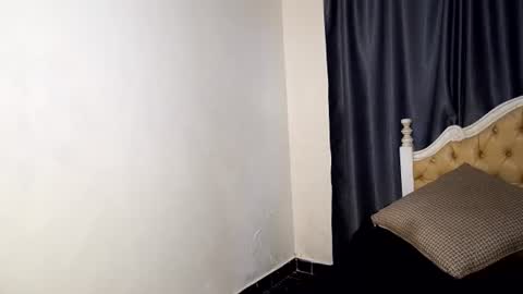 Snapshot of averygoodbadgirl chatting on 06.17.26 averygoodbadgirl online show from 06.17.26