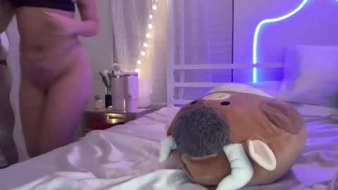 Snapshot of averyraemiller chatting on 02.18.25 averymillerr online show from 02.18.25