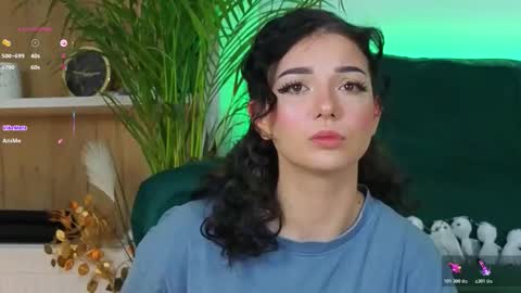 Snapshot of averywillow chatting on 11.10.25 AveryWillow online show from 11.10.25