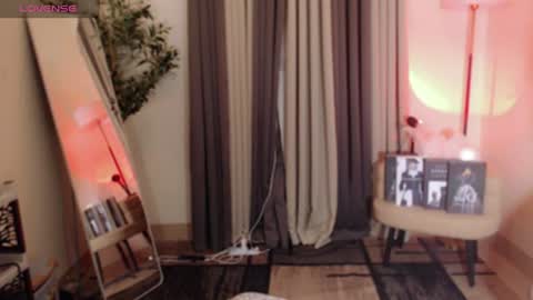 Snapshot of avi_maria12 chatting on 06.22.26 Call me Avi online show from 06.22.26