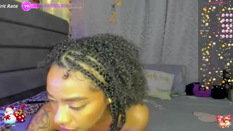 Snapshot of avril_jackson chatting on 12.16.25 Avril online show from 12.16.25