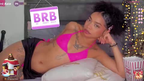 Snapshot of avril_jackson chatting on 12.18.25 Avril online show from 12.18.25