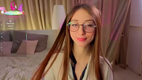 Snapshot of avrillemell chatting on 02.06.26 Avril online show from 02.06.26