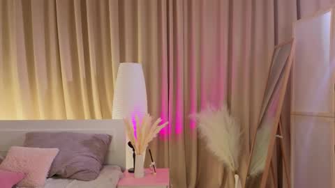 Snapshot of avrillemell chatting on 02.20.26 Avril online show from 02.20.26