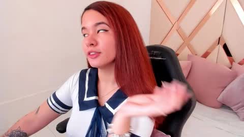 Snapshot of avrilwayne chatting on 02.02.26 Avril online show from 02.02.26