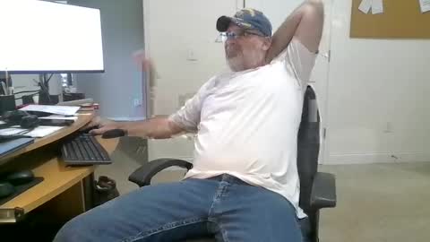 Snapshot of awesnead chatting on 07.23.26 awesnead online show from 07.23.26