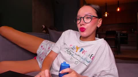 Awgustina online show from 12.04.24