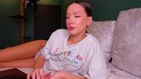 Awgustina online show from 01.24.25