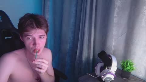 Snapshot of axel_0ne chatting on 06.04.26 axel_0ne online show from 06.04.26