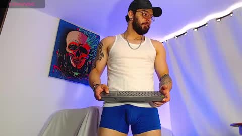 Independiente Model online show from 05.29.26