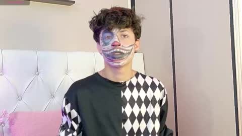 Axel Evanss online show from 10.30.25