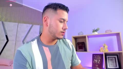 axel_grey_ online show from 04.01.26