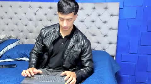 axel_hendrick online show from 02.08.26