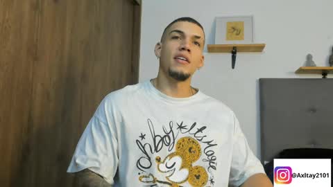 INDEPENDENT MODEL  online show from 04.24.26