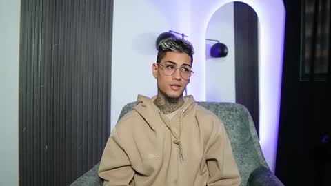 Agustin online show from 02.15.25
