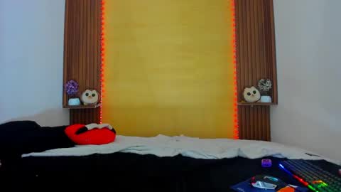 axelfox_ online show from 03.11.25