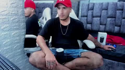 Axell Cross2 online show from 02.26.25